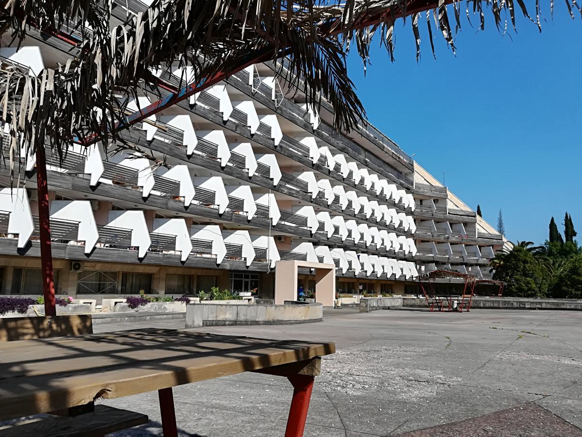 Гостиница Ива Gagra Exterior photo